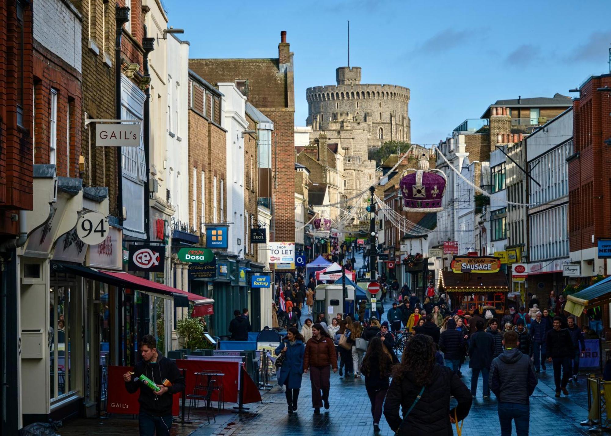 Queen Annes Court Luxury Apartment On High Street Windsor Bagian luar foto